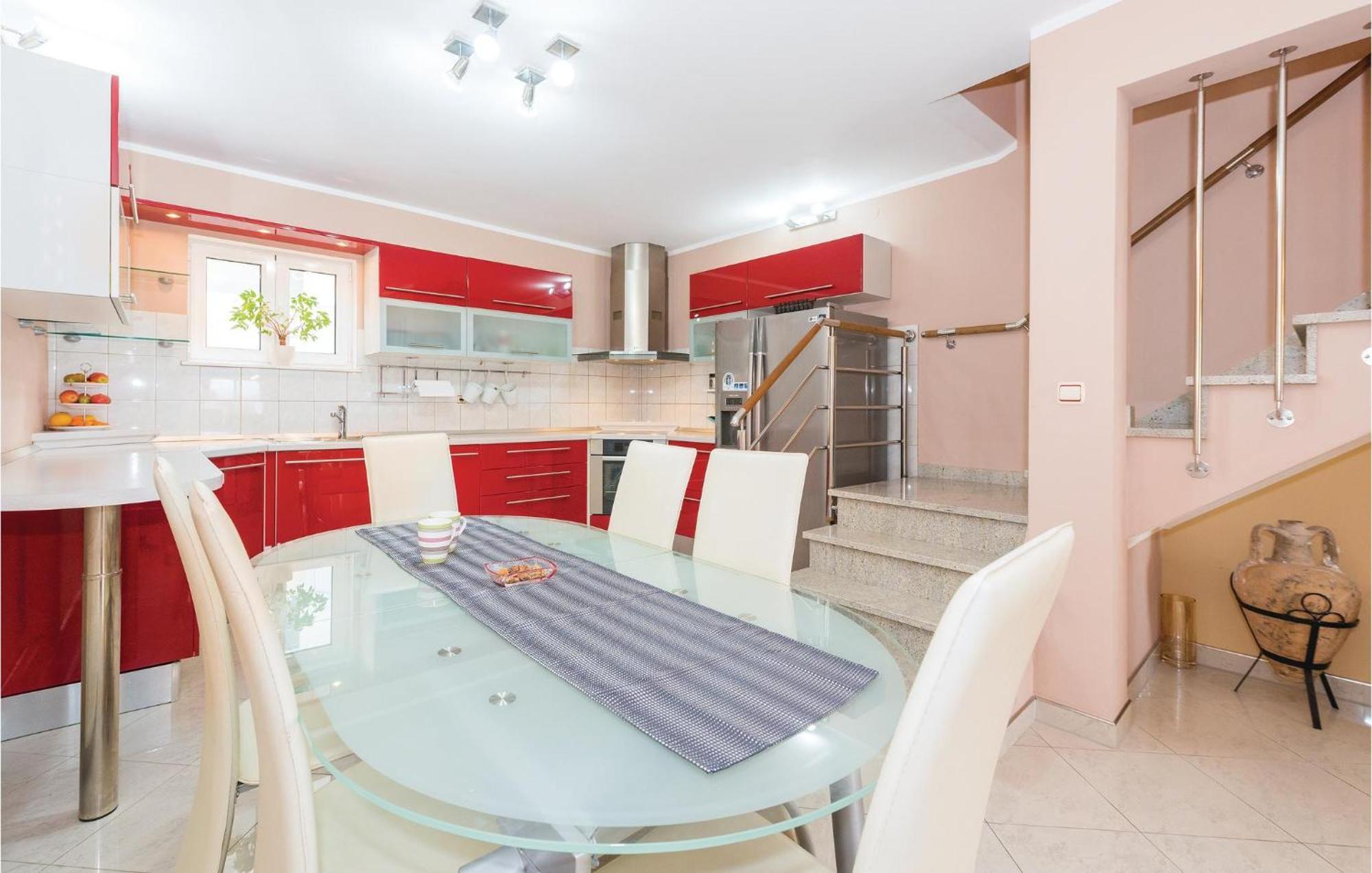 Nice Home In Sibenik With Kitchen Extérieur photo