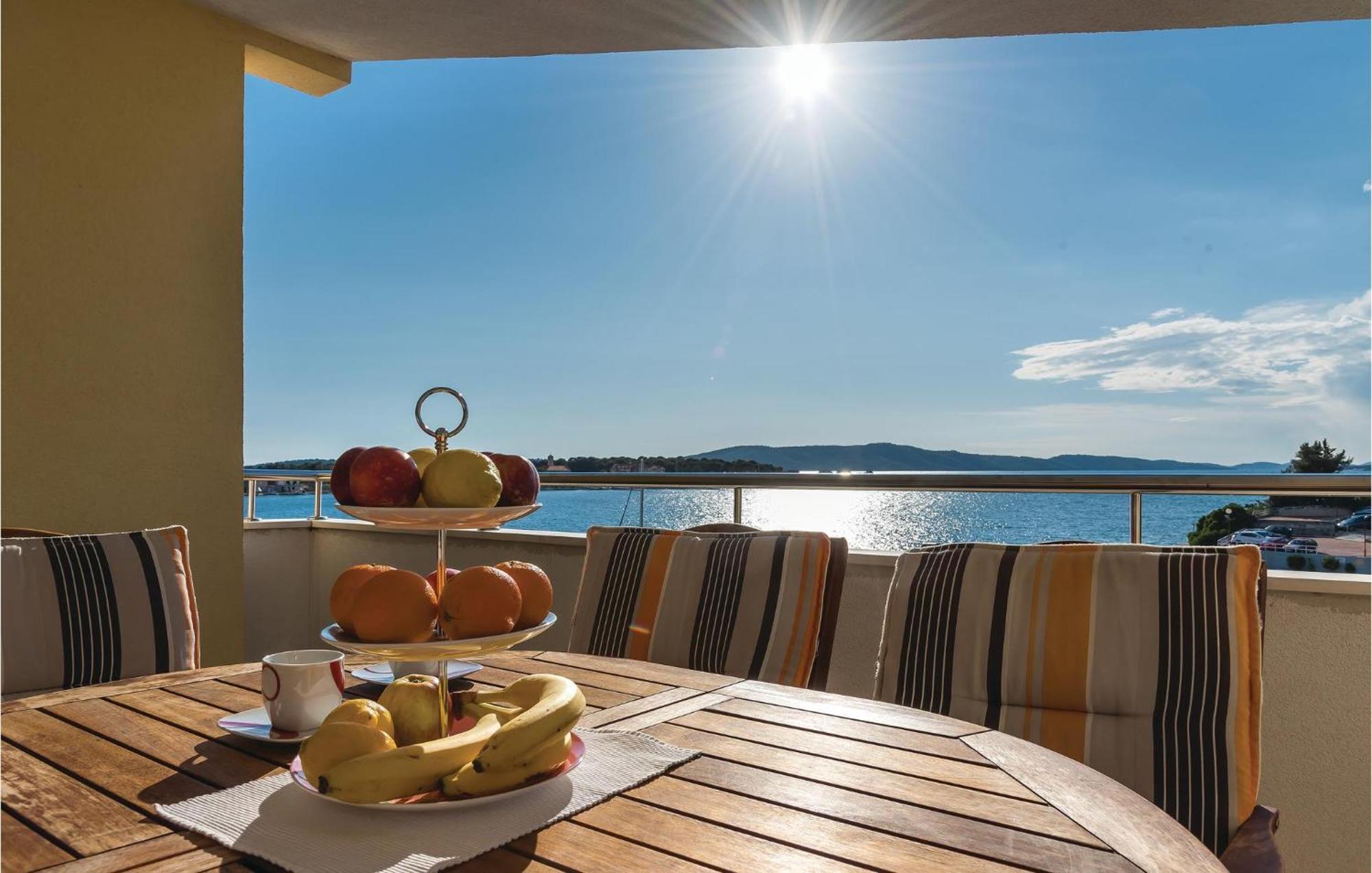 Nice Home In Sibenik With Kitchen Extérieur photo