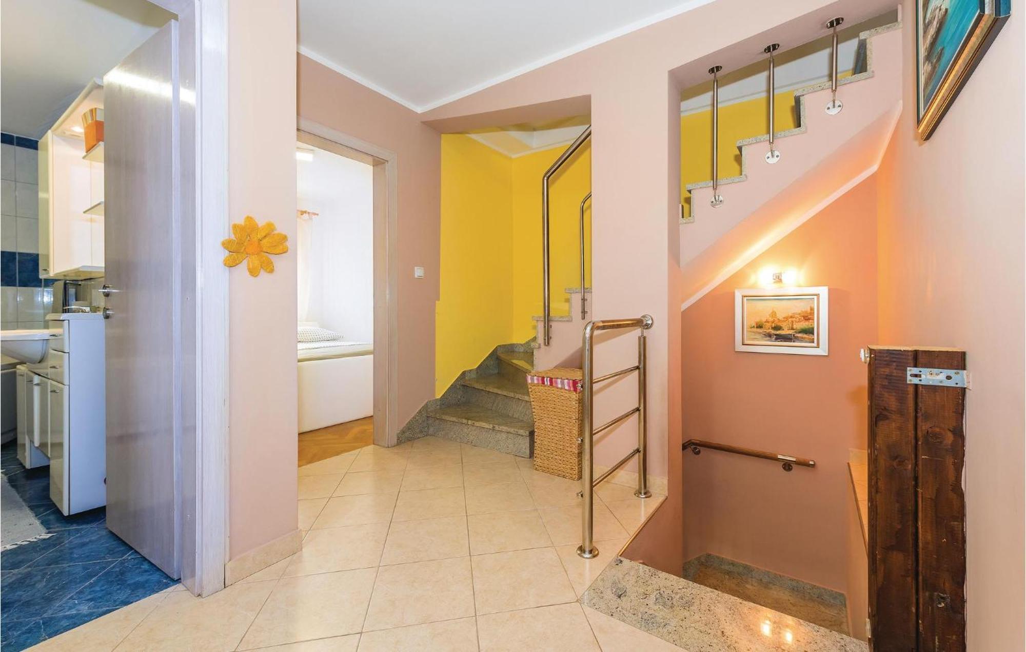 Nice Home In Sibenik With Kitchen Extérieur photo